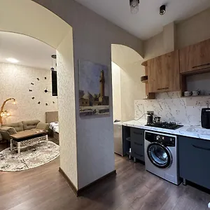 https://cozy-apartment-at-the-center-of-baku.aboutbakuhotels.com