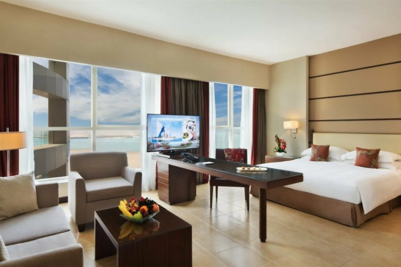 Khalidiya Palace Rayhaan By Rotana, Abu Dhabi Resort